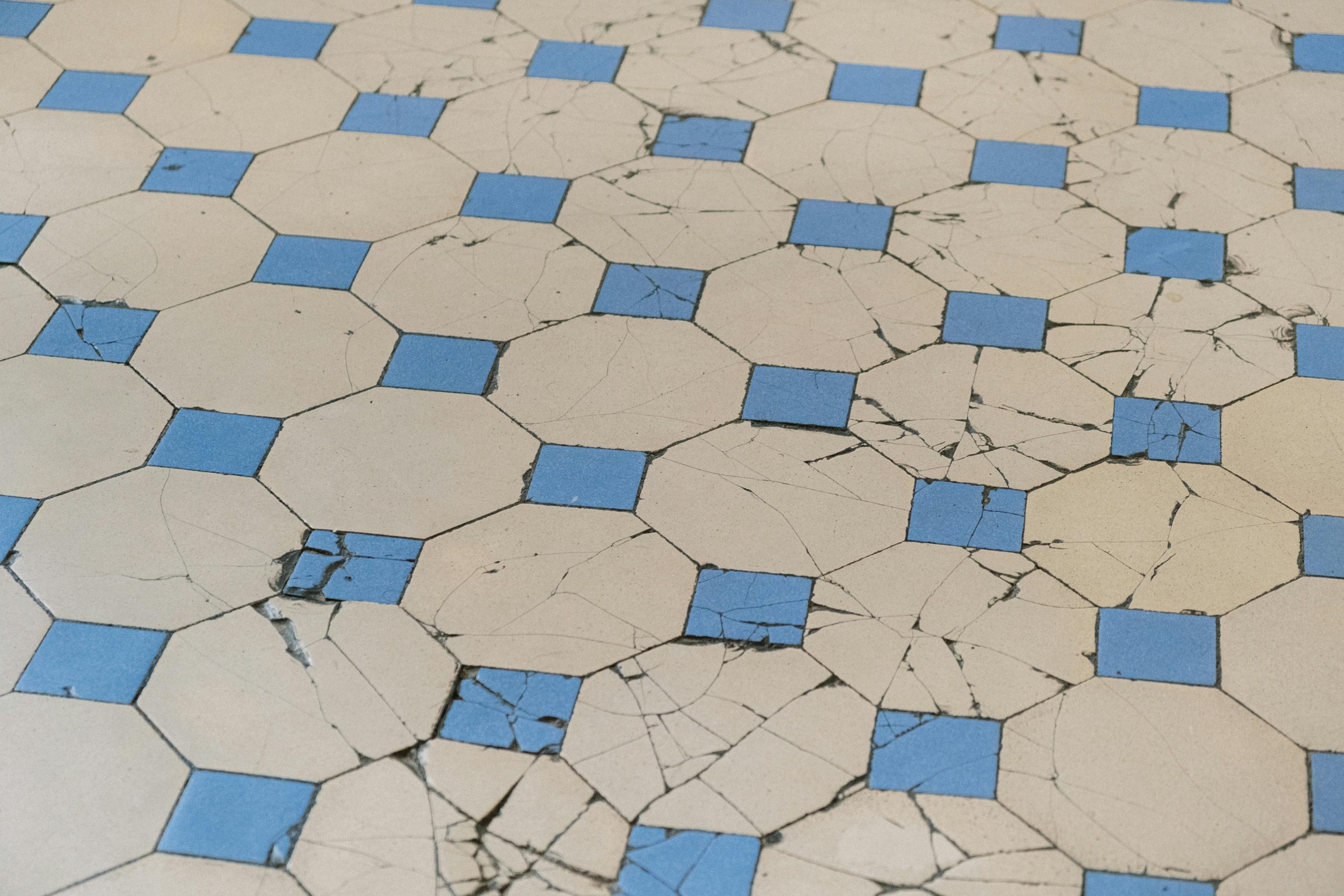 floor tile installation contractors